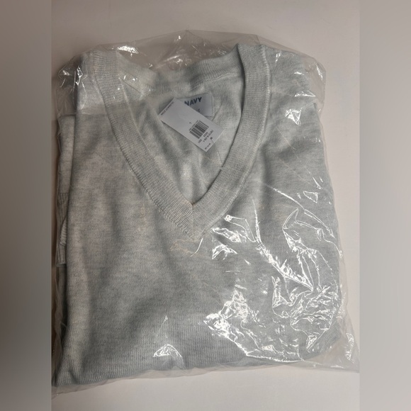 Old Navy Sweater Men's L Gray Thin Long Sleeve V-Neck Cotton Blend NWT - Picture 2 of 4